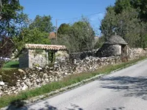 Cazelles e outros edifícios de pedra seca