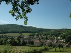 A aldeia de Lugny visto a partir do site panorâmico Saint-Pierre