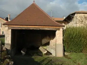 Uma das duas casas de lavagem de Fissy (a do Quarter-Martin), construída em 1823