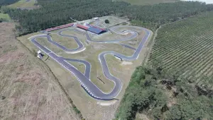 Vue aérienne du karting de Magescq