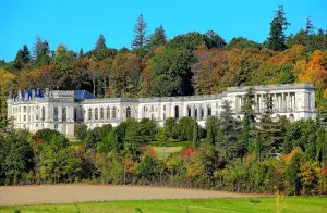 Façade du château de 220 ml de long