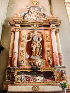 Autel avec châsse-reliquaire de Saint Modeste - Eglise Saint-Pierre (© J.E)