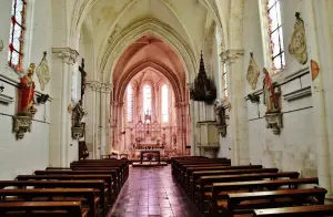 das Innere der Kirche