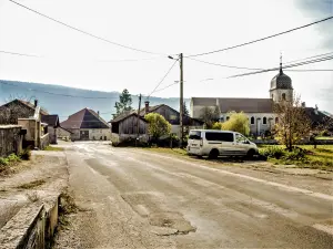 Grande rue de Maisons-du-Bois (© J.E)