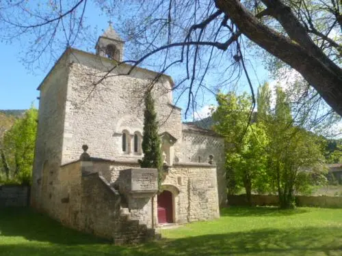 Malaucène - Chapelle Notre-Dame-du-Groseau