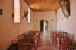 Champeaux-et-la-Chapelle-Pommier - The interior of the Saint-Fiacre church