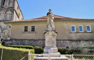 Léguillac-de-Circles - Denkmal für die Toten