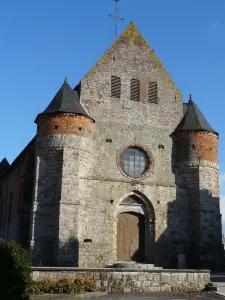 Igreja fortificada de pastagens de Marly-Gomont