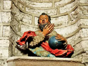 Polychrome Statue, in der Kirche (© JE)