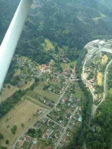 Niederbruck - Das Dorf Niederbruck aus der Luft gesehen