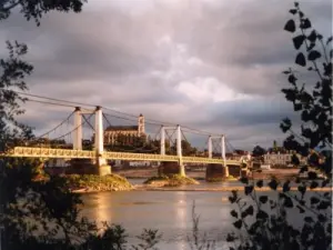 Montjean-sur-Loire - Montjean, seine Brücke, die Loire