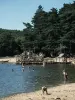 Lac desMontagnèsの管理されたスイミング