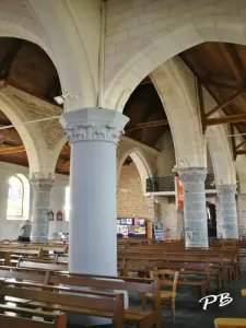 Interieur van de kerk Saint-Amand