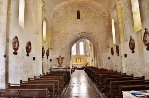 L'interno della chiesa