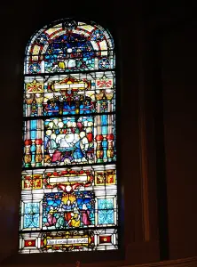 Manchado coro de la iglesia de vidrio (© J.E.)