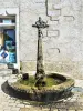 喷泉，在老修道院前（©J.E）