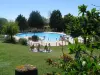 Faillal休闲公园的园景游泳池