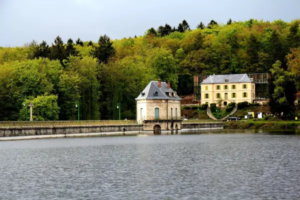 Photos Tourist Office of the Lac des Settons Information point in