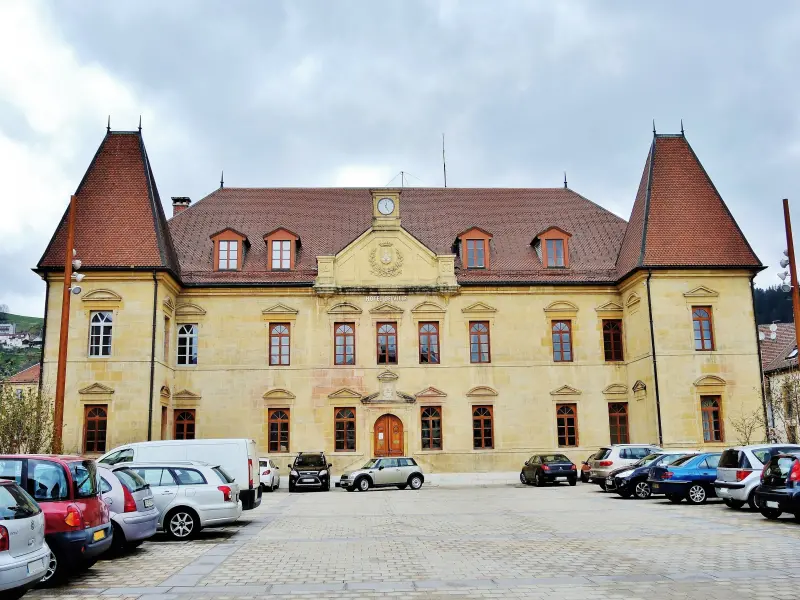 Hôtel de ville de Morteau - Monument à Morteau