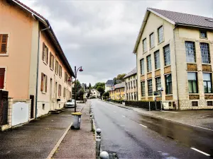 Rue du Général de Gaulle in Morvillars (© J. E)