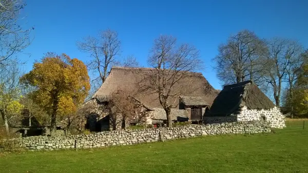 Farm of the Frères Perrel - Monument in Moudeyres