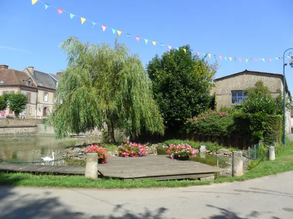 Moulins-la-Marche - Guide tourisme, vacances & week-end dans l'Orne