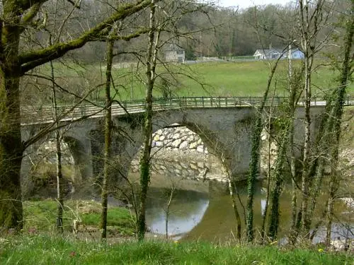 Moumour - Guide tourisme, vacances & week-end dans les Pyrénées-Atlantiques