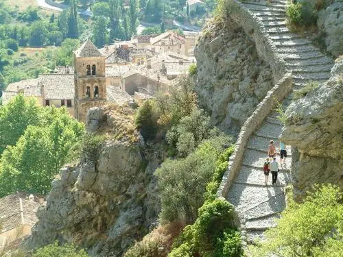 Chemin de la Chapelle (© Posto de Turismo de Moustiers)