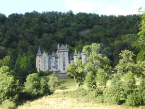 Château d'Anterroches (© Hautes Terres Tourisme)