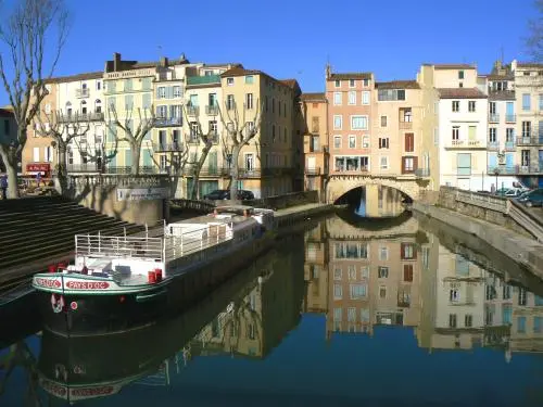 Narbonne, the channel of Robine, in February