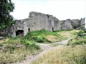 Innenhof, Mauer und Nordtor (© JE)