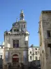 The Pillory (former alderman) and a 16th century house