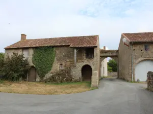 Entrée de l'ancien château