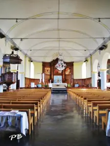 Interieur van de kerk Saint-Jean-Baptiste