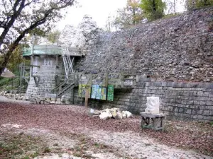 Vue du chantier du site du Vieux Château