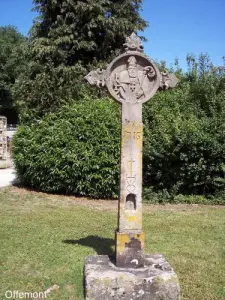 Старый крест