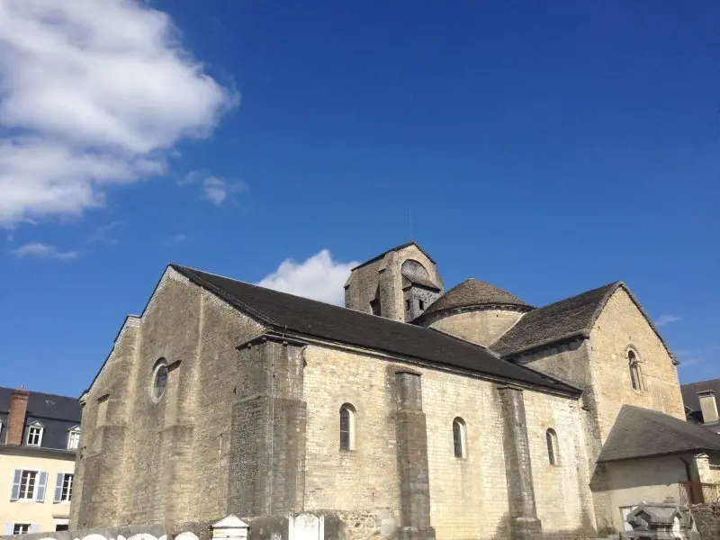 Oloron-Sainte-Marie - Chiesa di Santa Croce del quartiere medievale di Oloron-Sainte-Marie