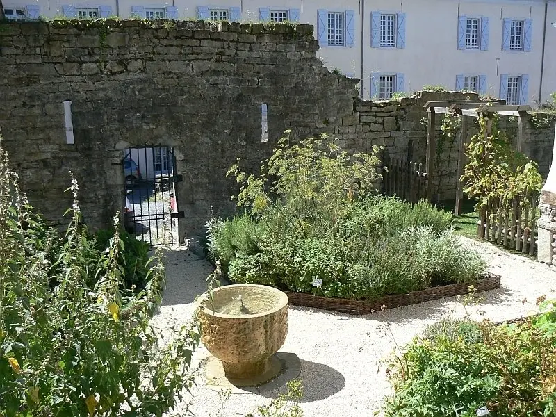 Oloron-Sainte-Marie - Medieval Garden Heritage van Oloron-Sainte-Marie