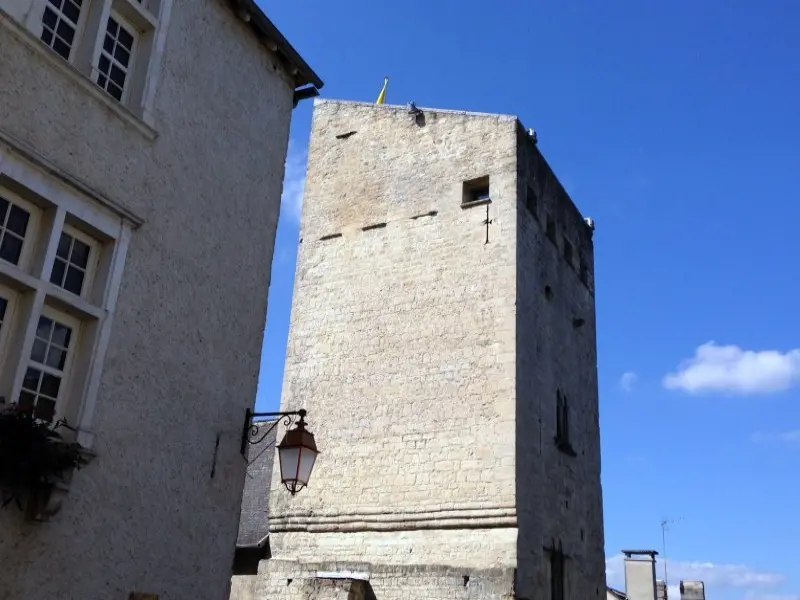 Oloron-Sainte-Marie - Toren Grede over de middeleeuwse wijk van Oloron-Sainte-Marie
