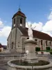 Ormoy - Piazza della chiesa e Marianne