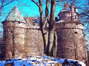 Haut-Koenigsbourg - Noord-Bastion, van buiten de borstwering gezien (© J.E)