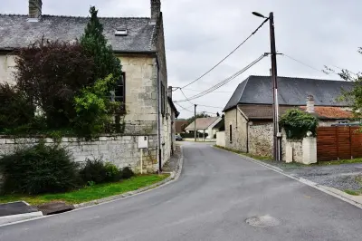 OslyCourtil Tourism, Holidays & Weekends