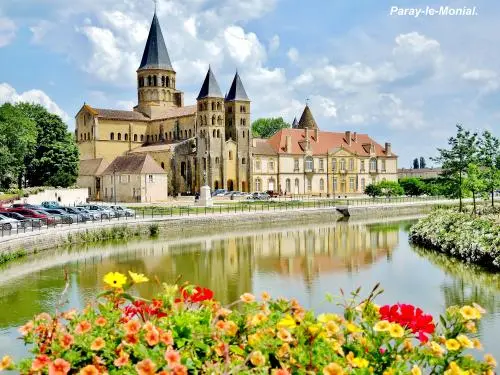 Paray-le-Monial - Guía turismo, vacaciones y fines de semana en Saona y Loira