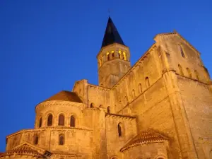Una de las mesitas de noche románicas más bonitas de Francia