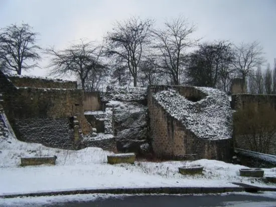 Parthenay - Rovine del castello