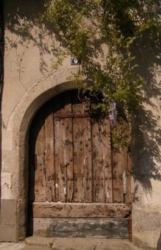 Parthenay - Porta del quartiere medievale, Bélisaire Ledain Street