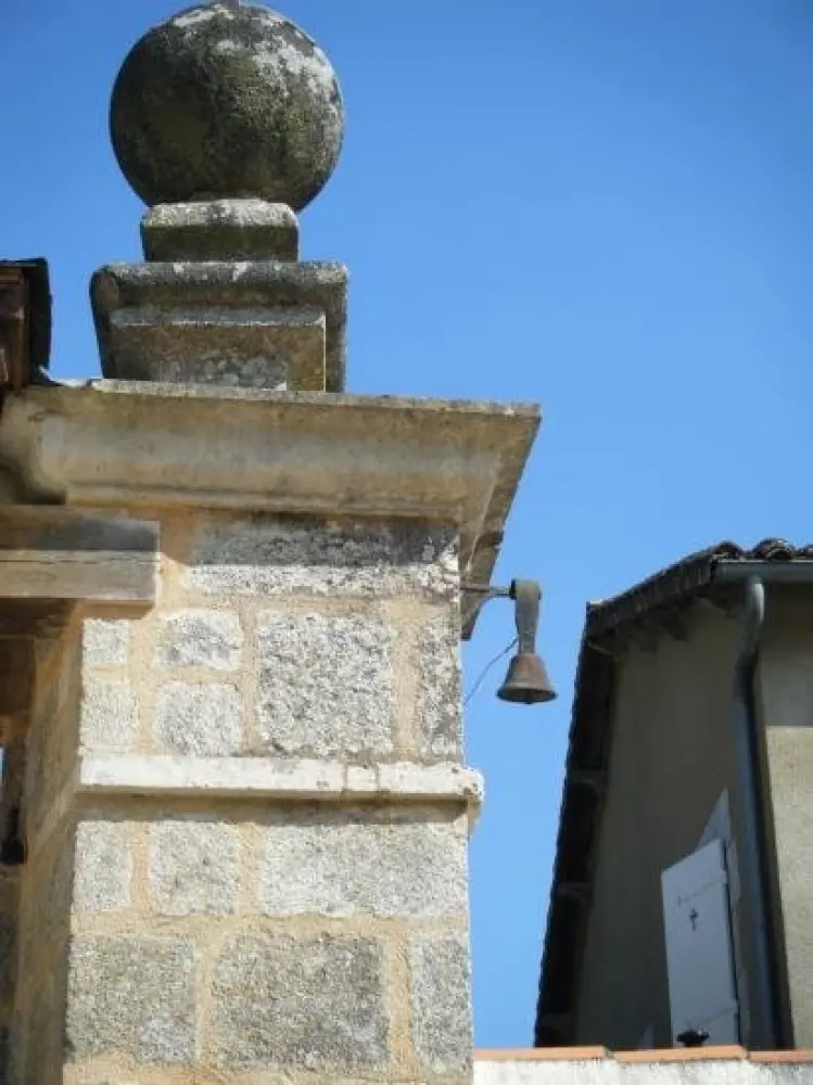 Parthenay - rue du Chateau