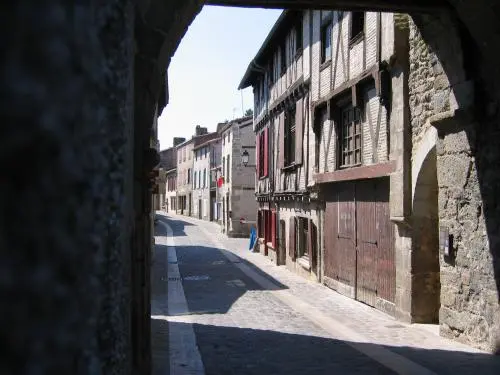 Parthenay - rue de la Vau Saint-Jacques