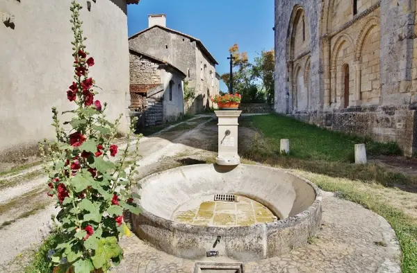 Paussac-et-Saint-Vivien - Führer für Tourismus, Urlaub & Wochenende in der Dordogne