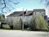 Façade nord-ouest de l'ancien château de Clerval (© J.E)